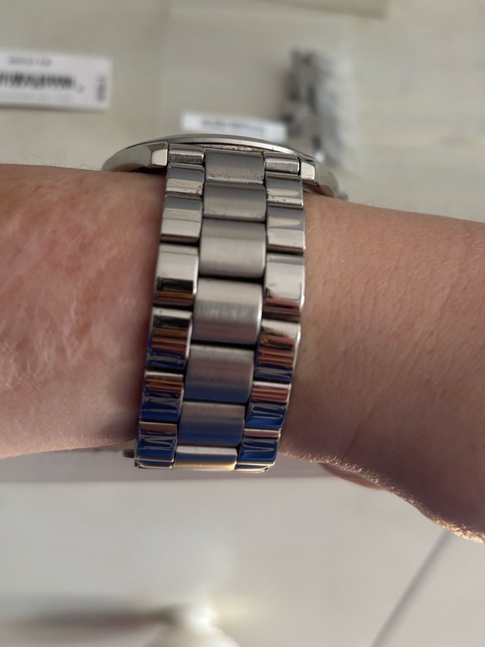 Michael Kors silver watch - Picture 2 of 7